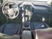 2013 Chevrolet Volt z VIN 1G1RB6E48DU101357, wystawiony jako Copart lot #91219225 z przebiegiem 116 194 mil mil oraz Czysty tytuł • Clean title. Historia ofert i sprzedaży dostępna na DreamBid. Obrazek 8.