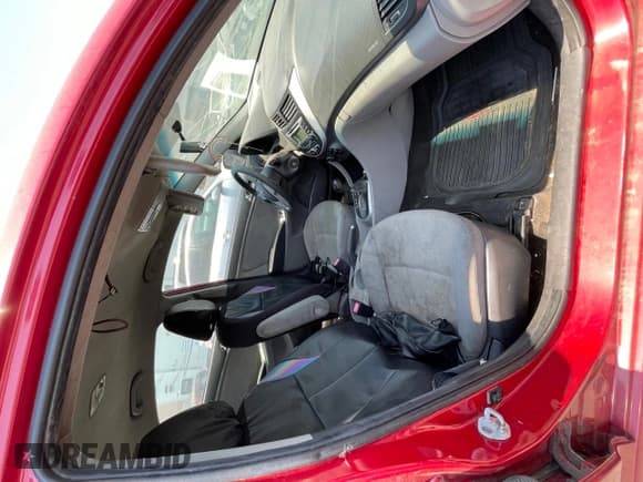 ✅ 2013 Hyundai Accent GLS • VIN: KMHCT4AEXDU356150 • Lot: 51166125. Wystawiony na Copart z przebiegiem 144 114 mil. Bezpłatny archiwum sprzedaży aukcyjnych z USA i szczegółowy raport historii pojazdu na DreamBid. Zdjęcie 5.