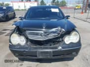 ✅ 2003 Mercedes-Benz C 240 • VIN: WDBRF61J53E012361 • Lot: 42507001. Wystawiony na IAAI z przebiegiem 145 851 mil. Bezpłatny archiwum sprzedaży aukcyjnych z USA i szczegółowy raport historii pojazdu na DreamBid. Zdjęcie 11.