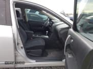 ✅ 2013 Nissan Rogue S • VIN: JN8AS5MT8DW526464 • Lot: 43811717. Wystawiony na IAAI z przebiegiem 156 442 mil. Bezpłatny archiwum sprzedaży aukcyjnych z USA i szczegółowy raport historii pojazdu na DreamBid. Zdjęcie 5.