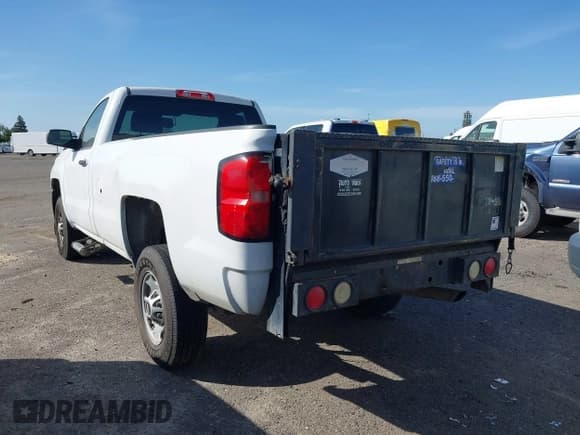 ✅ 2015 Chevrolet Silverado 2500HD Work Truck • VIN: 1GC0CUEG1FZ118681 • Lot: 41910006. Wystawiony na IAAI z przebiegiem 180 869 mil. Bezpłatny archiwum sprzedaży aukcyjnych z USA i szczegółowy raport historii pojazdu na DreamBid. Zdjęcie 3.