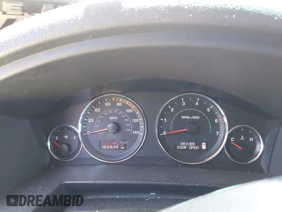 ✅ 2008 Jeep Commander Sport • VIN: 1J8HH48N88C153408 • Лот: 42060177. Опубликован ранее на IAAI с пробегом 165 939 миль. Бесплатный доступ к архиву аукционных продаж из США и подробный отчёт об истории автомобиля на DreamBid. Изображение 7.