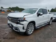 ✅ 2021 Chevrolet Silverado 1500 High Country • VIN: 1GCUYHET6MZ293500 • Lot: 66475034. Wystawiony na Copart z przebiegiem 17 699 mil. Bezpłatny archiwum sprzedaży aukcyjnych z USA i szczegółowy raport historii pojazdu na DreamBid. Zdjęcie 1.