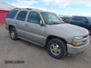 ✅ 2001 Chevrolet Tahoe LS • VIN: 1GNEK13T01J126308 • Lot: 41685879. Wystawiony na IAAI z przebiegiem 263 636 mil. Bezpłatny archiwum sprzedaży aukcyjnych z USA i szczegółowy raport historii pojazdu na DreamBid. Zdjęcie 1.