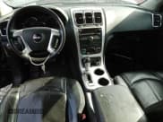 ✅ 2009 GMC Acadia SLT1 • VIN: 1GKEV23DX9J207265 • Lot: 81028345. Wystawiony na Copart z przebiegiem Nie podano. Bezpłatny archiwum sprzedaży aukcyjnych z USA i szczegółowy raport historii pojazdu na DreamBid. Zdjęcie 8.