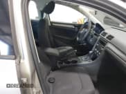 ✅ 2012 Volkswagen Passat S • VIN: 1VWAP7A30CC079865 • Lot: 42562191. Wystawiony na IAAI z przebiegiem 122 289 mil. Bezpłatny archiwum sprzedaży aukcyjnych z USA i szczegółowy raport historii pojazdu na DreamBid. Zdjęcie 5.