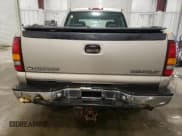 ✅ 2001 Chevrolet Silverado 2500HD LS • VIN: 1GCHK23U21F205793 • Lot: 44236885. Wystawiony na Copart z przebiegiem 204 555 mil. Bezpłatny archiwum sprzedaży aukcyjnych z USA i szczegółowy raport historii pojazdu na DreamBid. Zdjęcie 6.