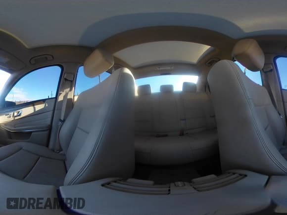 ✅ 2014 Mercedes-Benz E 350 Sport • VIN: WDDHF8JB3EA902021 • Lot: 43783406. Listed on IAAI with 128,510 mi. Free auction sales archive from the USA and detailed vehicle history report at DreamBid. Image 18.