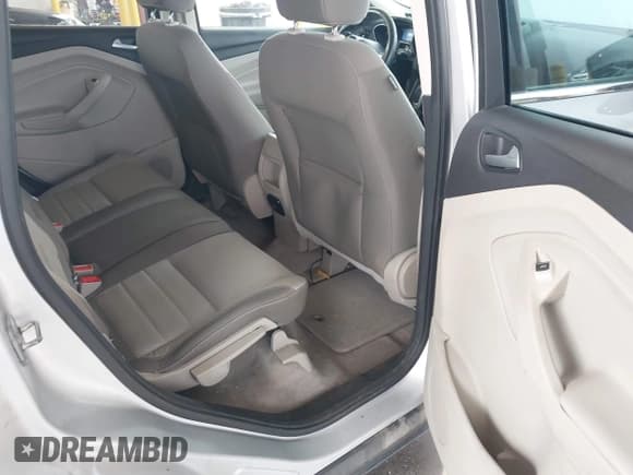 ✅ 2013 Ford Escape SE • VIN: 1FMCU9G99DUD86681 • Lot: 43745061. Wystawiony na IAAI z przebiegiem 182 623 mil. Bezpłatny archiwum sprzedaży aukcyjnych z USA i szczegółowy raport historii pojazdu na DreamBid. Zdjęcie 8.