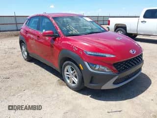 2022 Hyundai Kona SE z VIN KM8K2CAB7NU890108, wystawiony jako IAAI lot #42823796 z przebiegiem 30 266 mil mil oraz . Historia ofert i sprzedaży dostępna na DreamBid. Obrazek 1.