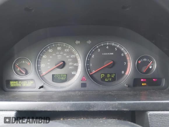 ✅ 2004 Volvo XC90 • VIN: YV1CZ91H441129588 • Lot: 43037265. Listed on IAAI with 205,956 mi. Free auction sales archive from the USA and detailed vehicle history report at DreamBid. Image 7.