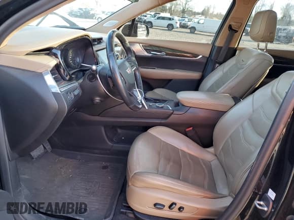 ✅ 2020 Cadillac XT6 AWD Premium Luxury • VIN: 1GYKPFRS8LZ109540 • Lot: 47557735. Listed on Copart with 80,659 mi. Free auction sales archive from the USA and detailed vehicle history report at DreamBid. Image 7.