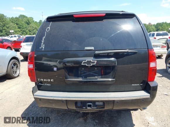 ✅ 2013 Chevrolet Tahoe LTZ • VIN: 1GNSCCE0XDR101839 • Lot: 42849954. Listed on IAAI with 216,647 mi. Free auction sales archive from the USA and detailed vehicle history report at DreamBid. Image 16.