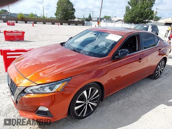 ✅ 2019 Nissan Altima SR • VIN: 1N4BL4CW7KC197621 • Lot: 43150387. Wystawiony na IAAI z przebiegiem 50 781 mil. Bezpłatny archiwum sprzedaży aukcyjnych z USA i szczegółowy raport historii pojazdu na DreamBid. Zdjęcie 12.