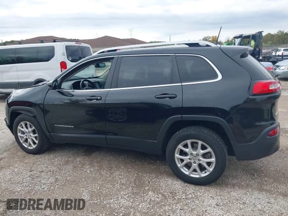 ✅ 2016 Jeep Cherokee Latitude • VIN: 1C4PJMCS7GW296058 • Лот: 43470033. Опубликован ранее на IAAI с пробегом 104 267 миль. Бесплатный доступ к архиву аукционных продаж из США и подробный отчёт об истории автомобиля на DreamBid. Изображение 14.