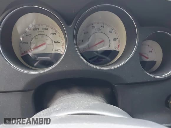 ✅ 2014 Dodge Challenger SXT • VIN: 2C3CDYAG4EH179954 • Lot: 41596676. Wystawiony na IAAI z przebiegiem Nie podano. Bezpłatny archiwum sprzedaży aukcyjnych z USA i szczegółowy raport historii pojazdu na DreamBid. Zdjęcie 15.