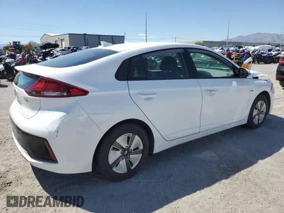 2017 Hyundai Ioniq Blue с VIN KMHC65LC4HU051709, выставлен на аукционе Copart как лот 51735314 с пробегом 122 760 миль миль и Списание • Salvage title. История ставок и продаж доступна на DreamBid. Изображение 3.