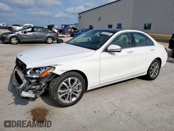 ✅ 2017 Mercedes-Benz C 300 • VIN: 55SWF4KB5HU203380 • Лот: 58492365. Опубликован ранее на Copart с пробегом 79 688 миль. Бесплатный доступ к архиву аукционных продаж из США и подробный отчёт об истории автомобиля на DreamBid. Изображение 1.