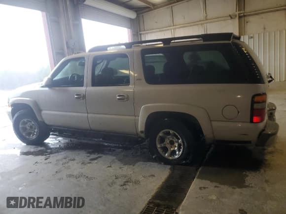 ✅ 2005 Chevrolet Suburban LT • VIN: 3GNEC16Z45G146274 • Лот: 44751375. Опубликован ранее на Copart с пробегом 249 658 миль. Бесплатный доступ к архиву аукционных продаж из США и подробный отчёт об истории автомобиля на DreamBid. Изображение 2.