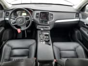 ✅ 2018 Volvo XC90 Momentum • VIN: YV4A22PK3J1372412 • Лот: 90115655. Опубликован ранее на Copart с пробегом 54 131 миль. Бесплатный доступ к архиву аукционных продаж из США и подробный отчёт об истории автомобиля на DreamBid. Изображение 8.