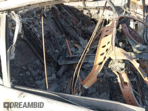 ✅ 2023 BMW 8 Series ALPINA B8 xDrive • VIN: WBAGX0C17PCL04950 • Лот: 42730234. Опубликован ранее на IAAI с пробегом Не указан. Бесплатный доступ к архиву аукционных продаж из США и подробный отчёт об истории автомобиля на DreamBid. Изображение 8.