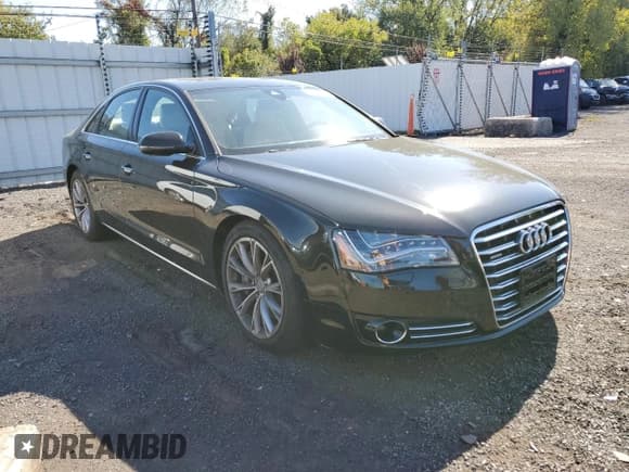 ✅ 2011 Audi A8 • VIN: WAUAVAFD5BN023881 • Lot: 85327595. Wystawiony na Copart z przebiegiem 69 873 mil. Bezpłatny archiwum sprzedaży aukcyjnych z USA i szczegółowy raport historii pojazdu na DreamBid. Zdjęcie 4.