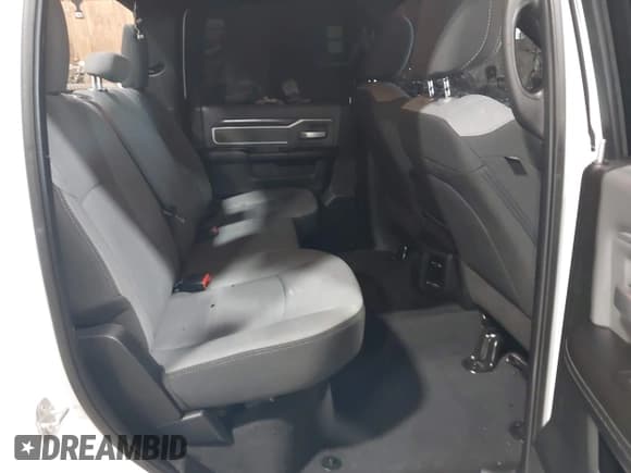 ✅ 2022 Ram 2500 Big Horn • VIN: 3C6UR5DL6NG436791 • Lot: 42287288. Wystawiony na IAAI z przebiegiem 62 207 mil. Bezpłatny archiwum sprzedaży aukcyjnych z USA i szczegółowy raport historii pojazdu na DreamBid. Zdjęcie 8.