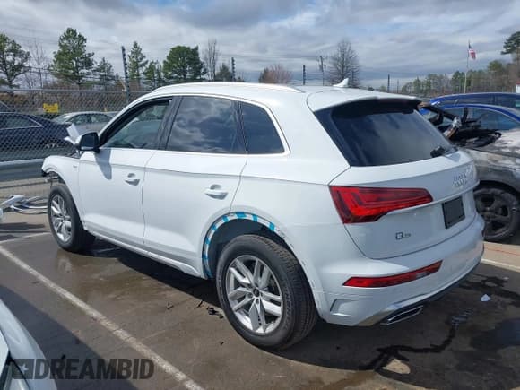 ✅ 2024 Audi Q5 S line Premium • VIN: WA1GAAFY4R2014543 • Лот: 41704011. Опубликован ранее на IAAI с пробегом 10 826 миль. Бесплатный доступ к архиву аукционных продаж из США и подробный отчёт об истории автомобиля на DreamBid. Изображение 15.