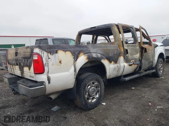 ✅ 2016 Ford F-250 Lariat • VIN: 1FT7W2B68GEB96695 • Lot: 40966007. Listed on IAAI with Not provided. Free auction sales archive from the USA and detailed vehicle history report at DreamBid. Image 4.