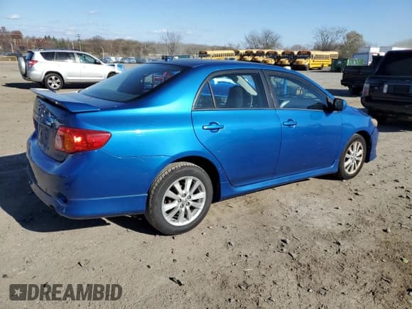 ✅ 2010 Toyota Corolla LE • VIN: 2T1BU4EE7AC499945 • Lot: 92505935. Wystawiony na Copart z przebiegiem 184 791 mil. Bezpłatny archiwum sprzedaży aukcyjnych z USA i szczegółowy raport historii pojazdu na DreamBid. Zdjęcie 3.