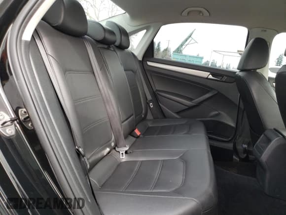 ✅ 2014 Volkswagen Passat Wolfsburg Edition • VIN: 1VWAH7A32EC021160 • Лот: 52740025. Опубликован ранее на Copart с пробегом 158 068 миль. Бесплатный доступ к архиву аукционных продаж из США и подробный отчёт об истории автомобиля на DreamBid. Изображение 10.