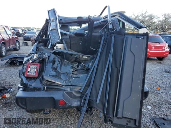 ✅ 2025 Jeep Wrangler Sahara • VIN: 1C4PJXEN5SW503452 • Lot: 85773825. Listed on Copart with 15,101 mi. Free auction sales archive from the USA and detailed vehicle history report at DreamBid. Image 6.