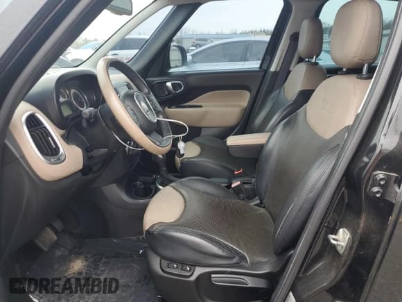 ✅ 2014 FIAT 500L Lounge • VIN: ZFBCFACH7EZ009027 • Lot: 52575895. Listed on Copart with 46,168 mi. Free auction sales archive from the USA and detailed vehicle history report at DreamBid. Image 7.