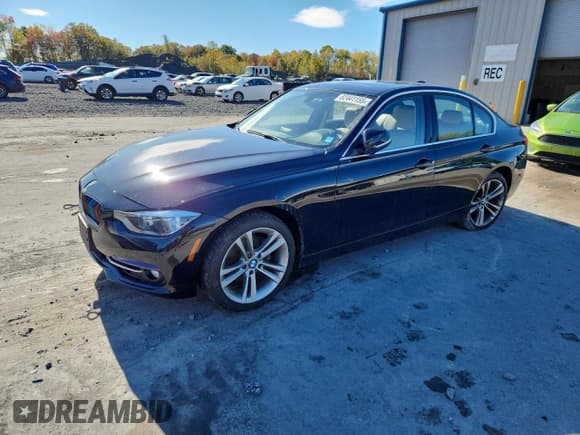 ✅ 2018 BMW 3 Series 330i xDrive • VIN: WBA8D9C59JEM32400 • Lot: 82441155. Wystawiony na Copart z przebiegiem 68 036 mil. Bezpłatny archiwum sprzedaży aukcyjnych z USA i szczegółowy raport historii pojazdu na DreamBid. Zdjęcie 1.