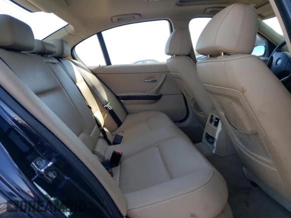 ✅ 2007 BMW 3 Series 328xi • VIN: WBAVC93517K031083 • Lot: 81987295. Listed on Copart with 207,928 mi. Free auction sales archive from the USA and detailed vehicle history report at DreamBid. Image 10.