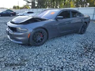 ✅ 2017 Dodge Charger SE • VIN: 2C3CDXBG6HH537424 • Lot: 71303395. Listed on Copart with 71,918 mi. Free auction sales archive from the USA and detailed vehicle history report at DreamBid. Image 1.