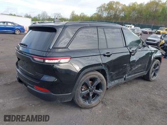 ✅ 2023 Jeep Grand Cherokee Limited • VIN: 1C4RJHBG1PC506118 • Lot: 42176272. Wystawiony na IAAI z przebiegiem 72 087 mil. Bezpłatny archiwum sprzedaży aukcyjnych z USA i szczegółowy raport historii pojazdu na DreamBid. Zdjęcie 4.