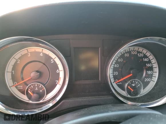 ✅ 2019 Dodge Grand Caravan Crew • VIN: 2C4RDGDG9KR601119 • Lot: 68412885. Wystawiony na Copart z przebiegiem Nie podano. Bezpłatny archiwum sprzedaży aukcyjnych z USA i szczegółowy raport historii pojazdu na DreamBid. Zdjęcie 9.