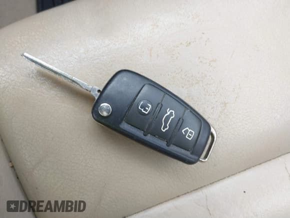 ✅ 2006 Audi A6 3.2L • VIN: WAUDH74F26N096384 • Lot: 41617543. Listed on IAAI with 271,837 mi. Free auction sales archive from the USA and detailed vehicle history report at DreamBid. Image 11.