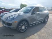 ✅ 2016 Porsche Cayenne S • VIN: WP1AB2A22GLA93637 • Лот: 43324749. Опубликован ранее на IAAI с пробегом 71 396 миль. Бесплатный доступ к архиву аукционных продаж из США и подробный отчёт об истории автомобиля на DreamBid. Изображение 2.