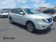✅ 2014 Nissan Pathfinder SL • VIN: 5N1AR2MN2EC728562 • Lot: 42463502. Listed on IAAI with 140,599 mi. Free auction sales archive from the USA and detailed vehicle history report at DreamBid. Image 1.