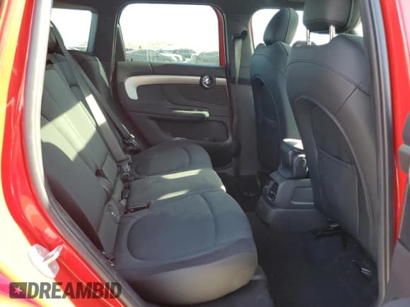 ✅ 2024 MINI Countryman Cooper S • VIN: WMZ83BR04R3R68784 • Lot: 60472015. Wystawiony na Copart z przebiegiem 22 118 mil. Bezpłatny archiwum sprzedaży aukcyjnych z USA i szczegółowy raport historii pojazdu na DreamBid. Zdjęcie 10.