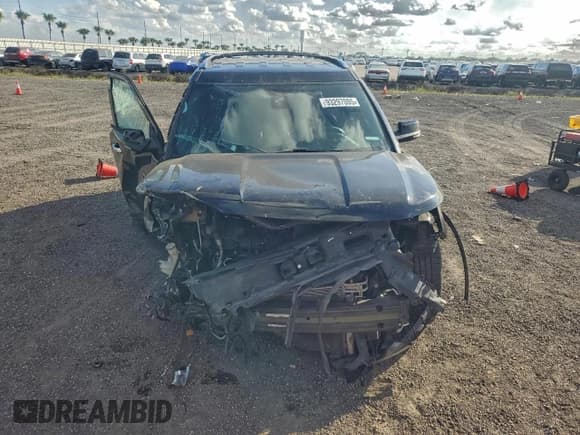 ✅ 2018 Ford Explorer Limited • VIN: 1FM5K7F86JGC81344 • Lot: 93297005. Wystawiony na Copart z przebiegiem 116 628 mil. Bezpłatny archiwum sprzedaży aukcyjnych z USA i szczegółowy raport historii pojazdu na DreamBid. Zdjęcie 5.