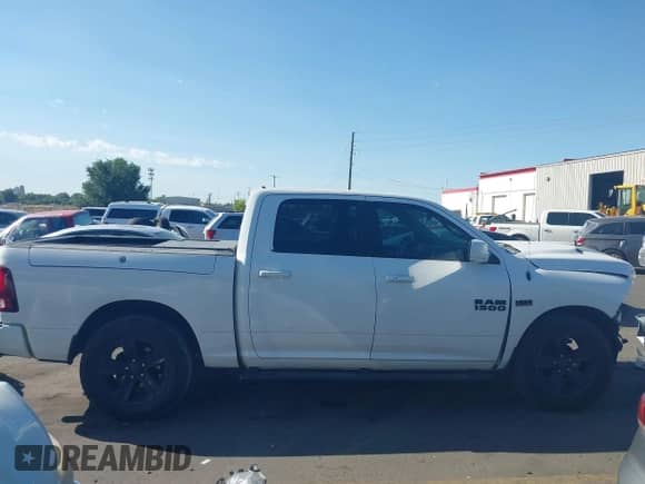 2017 Ram 1500 Night z VIN 1C6RR7MT0HS561087, wystawiony jako IAAI lot #43188191 z przebiegiem 138 239 mil mil oraz . Historia ofert i sprzedaży dostępna na DreamBid. Obrazek 14.