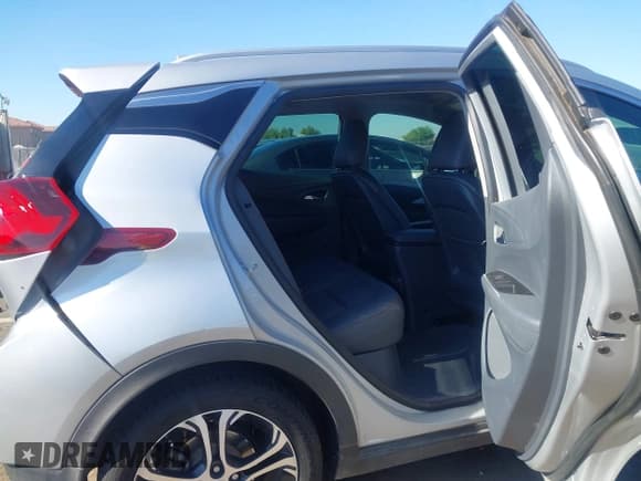 ✅ 2021 Chevrolet Bolt EV Premier • VIN: 1G1FZ6S05M4100893 • Lot: 43787506. Wystawiony na IAAI z przebiegiem 71 480 mil. Bezpłatny archiwum sprzedaży aukcyjnych z USA i szczegółowy raport historii pojazdu na DreamBid. Zdjęcie 8.