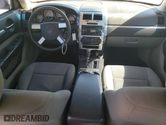 ✅ 2010 Dodge Charger • VIN: 2B3CA4CD8AH146922 • Лот: 77013754. Размещён на Copart с пробегом 131 822 миль миль. Получите бесплатный доступ к архиву аукционных продаж из США и посмотрите подробный отчёт об истории автомобиля на DreamBid. Изображение 8.