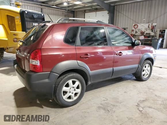 2005 Hyundai Tucson GLS z VIN KM8JN72D45U127165, wystawiony jako Copart lot #64548104 z przebiegiem 127 234 mil mil oraz Szkoda całkowita • Salvage title. Historia ofert i sprzedaży dostępna na DreamBid. Obrazek 3.