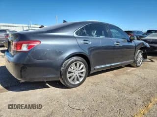 ✅ 2011 Lexus ES 330 • VIN: JTHBK1EG1B2469781 • Lot: 82612105. Wystawiony na Copart z przebiegiem 301 185 mil. Bezpłatny archiwum sprzedaży aukcyjnych z USA i szczegółowy raport historii pojazdu na DreamBid. Zdjęcie 3.
