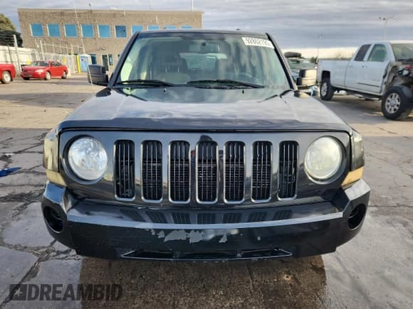 ✅ 2009 Jeep Patriot Sport • VIN: 1J8FT28B39D196372 • Lot: 92862195. Wystawiony na Copart z przebiegiem 202 317 mil. Bezpłatny archiwum sprzedaży aukcyjnych z USA i szczegółowy raport historii pojazdu na DreamBid. Zdjęcie 5.