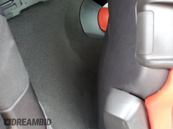 ✅ 2019 Chevrolet Corvette 2LT • VIN: 1G1YD2D70K5120082 • Lot: 81479095. Wystawiony na Copart z przebiegiem 45 999 mil. Bezpłatny archiwum sprzedaży aukcyjnych z USA i szczegółowy raport historii pojazdu na DreamBid. Zdjęcie 10.